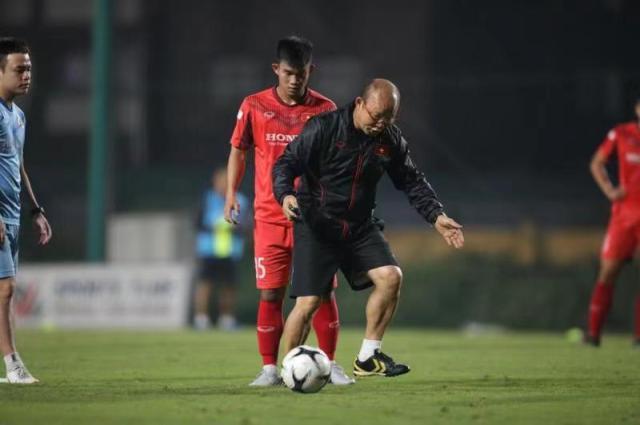 开云体育app下载-越南洗牌！最新30人名单多位名将落选 7名新人入队