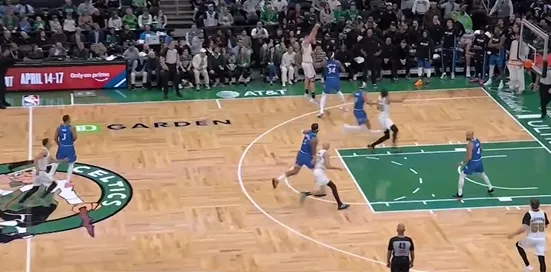 杀死比赛！加尔扎接球后直接三分命中，凯尔特人战胜魔术